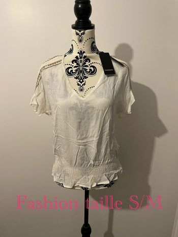 Blouse à manches courtes blanc col V broderie épaule taille élastique neuf Fashion taille S/M