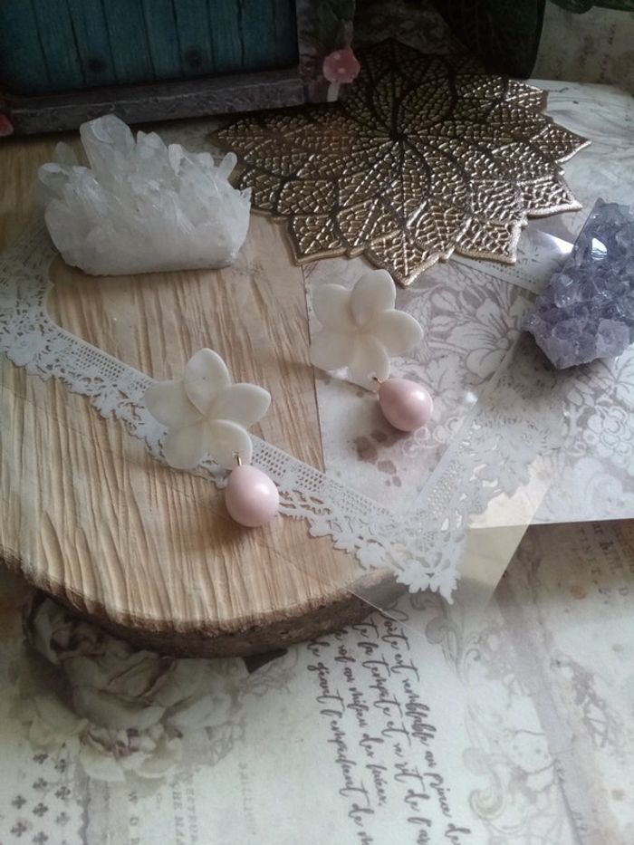 Boucles d'oreilles fleurs de n'a'c'r'e - photo numéro 3