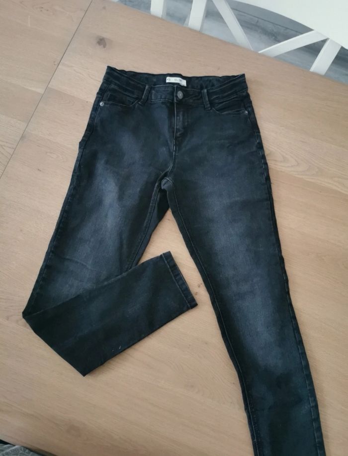Jean slim noir xs ou 14ans kiabi