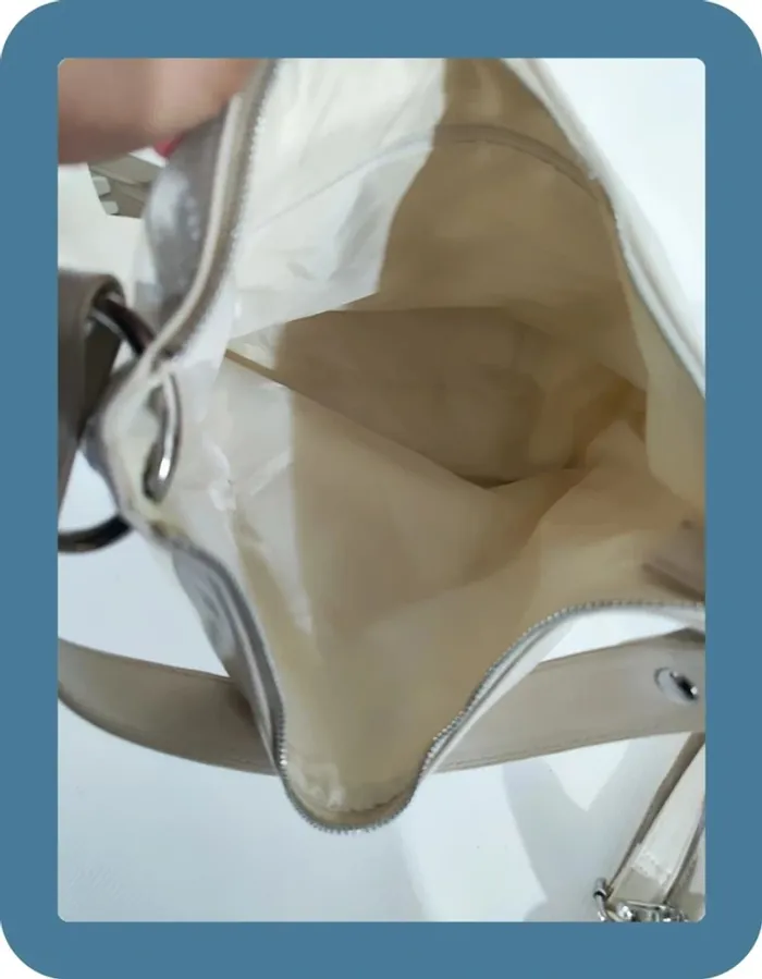 Sac porté épaule et bandoulière  crème, il y a quelques tâches, 31x28cm - photo numéro 5