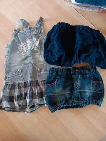 Lot fille robe et jupes taille 2 ans