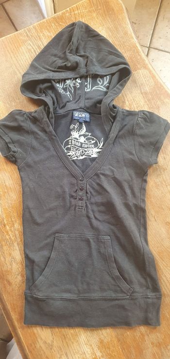Tee shirt