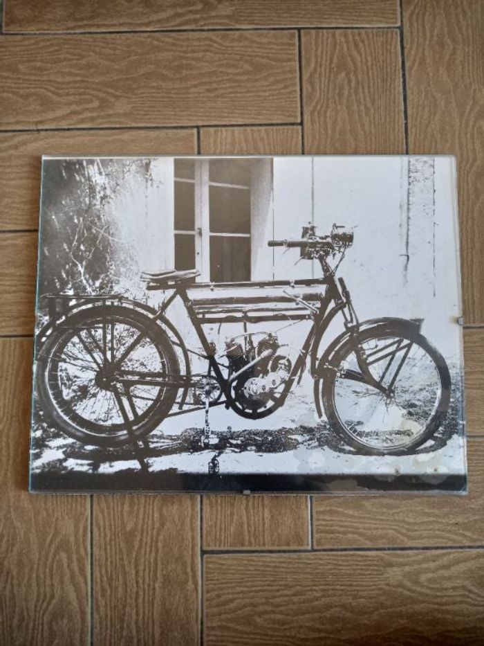 Cadre photo bicyclette motorisée rétro