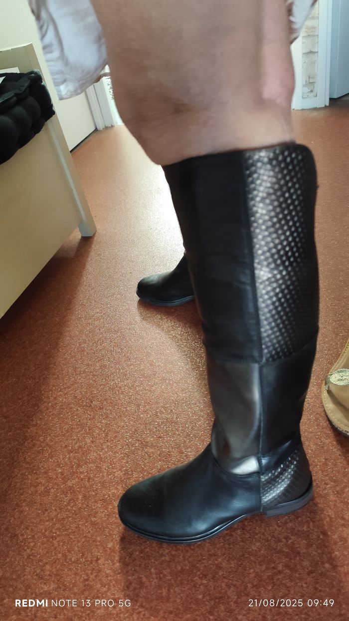Paire de bottes noires et cuivré - photo numéro 9