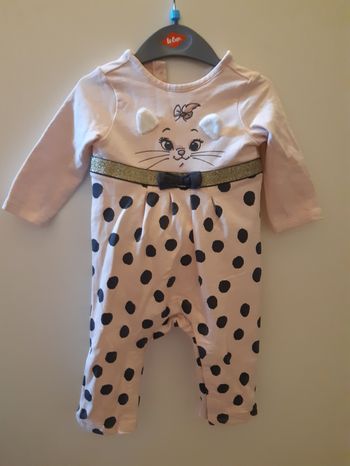 Combinaison fille taille 6mois