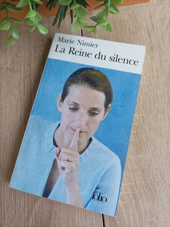 Livre La reine du silence Folio