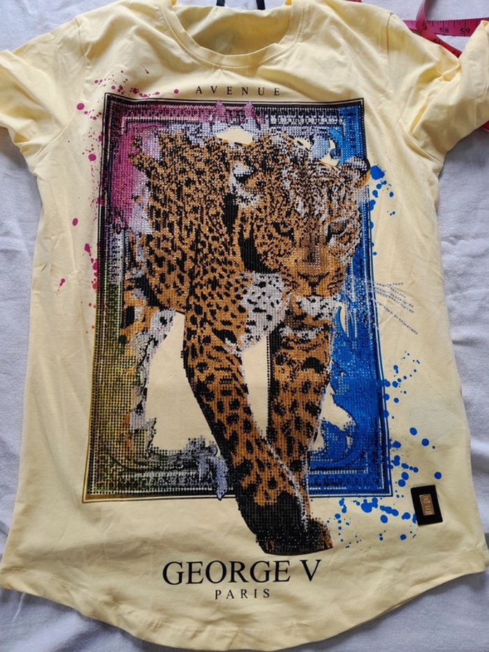 Magnifique tee shirt Avenue Georges V tigre strass avec lingot - photo numéro 9