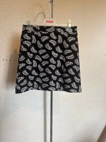 Jupe courte taille 34 marque h&m