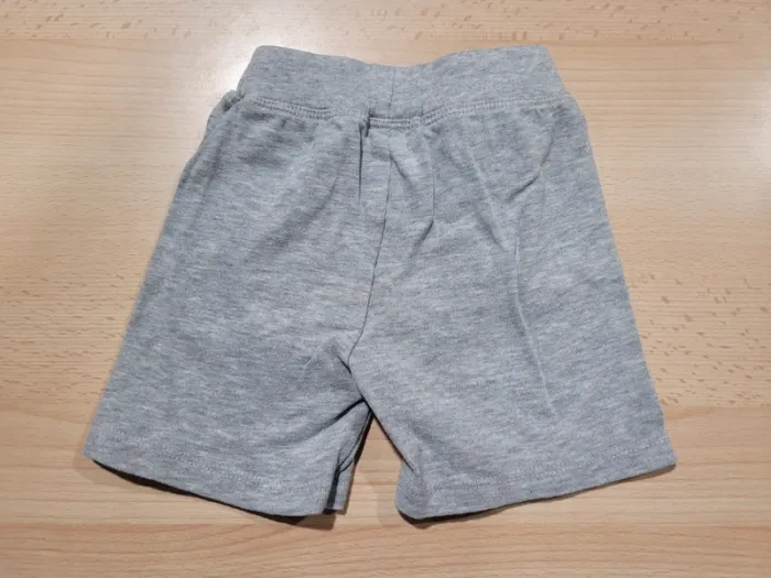 5 shorts - photo numéro 3