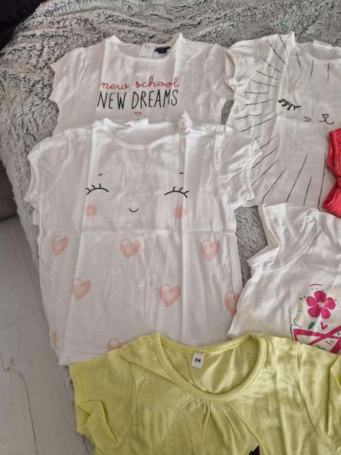 Gros lot de tee-shirt 24 mois - photo numéro 2