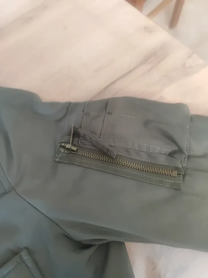 Blouson aviateur Bombers – S – Vert foncé – État : Excellent - photo numéro 5