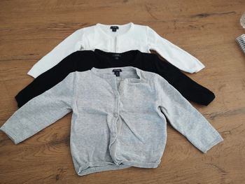 3 gilets 12 mois kiabi