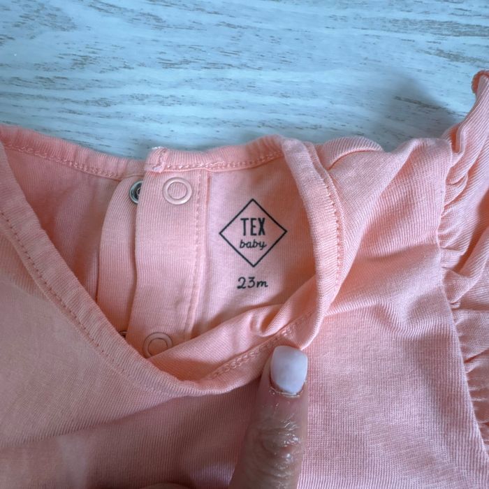 T-shirt bébé sans manches - photo numéro 2