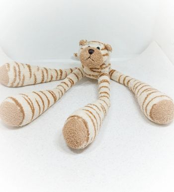 Petite peluche cmp plush doudou teddy zèbre zébré grosse pattes grande big beige crème tigre tiger