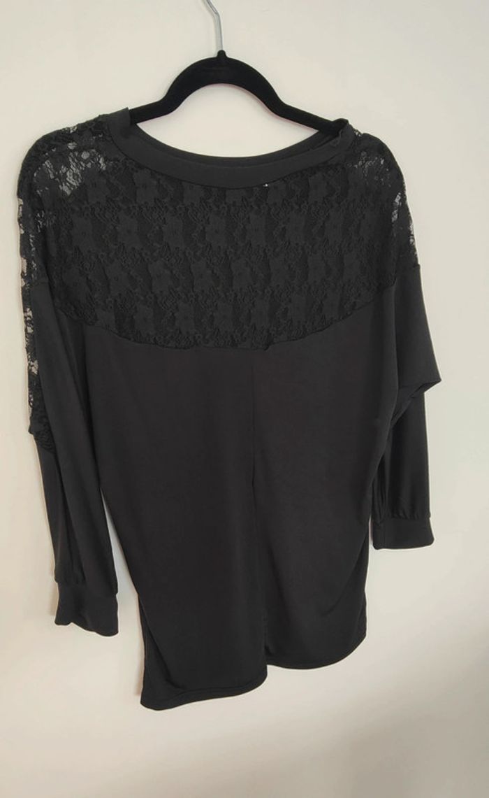 T-shirt femme dentelle dans le dos - photo numéro 3