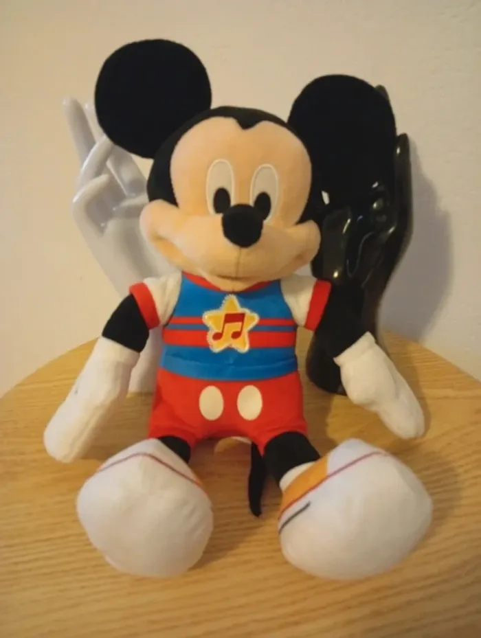 Peluche mickey disney son et lumière 35cm tbe Disney - photo numéro 2