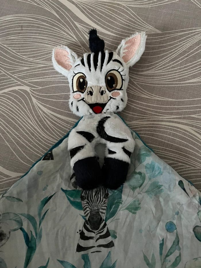 Doudou zèbre neuf - photo numéro 2