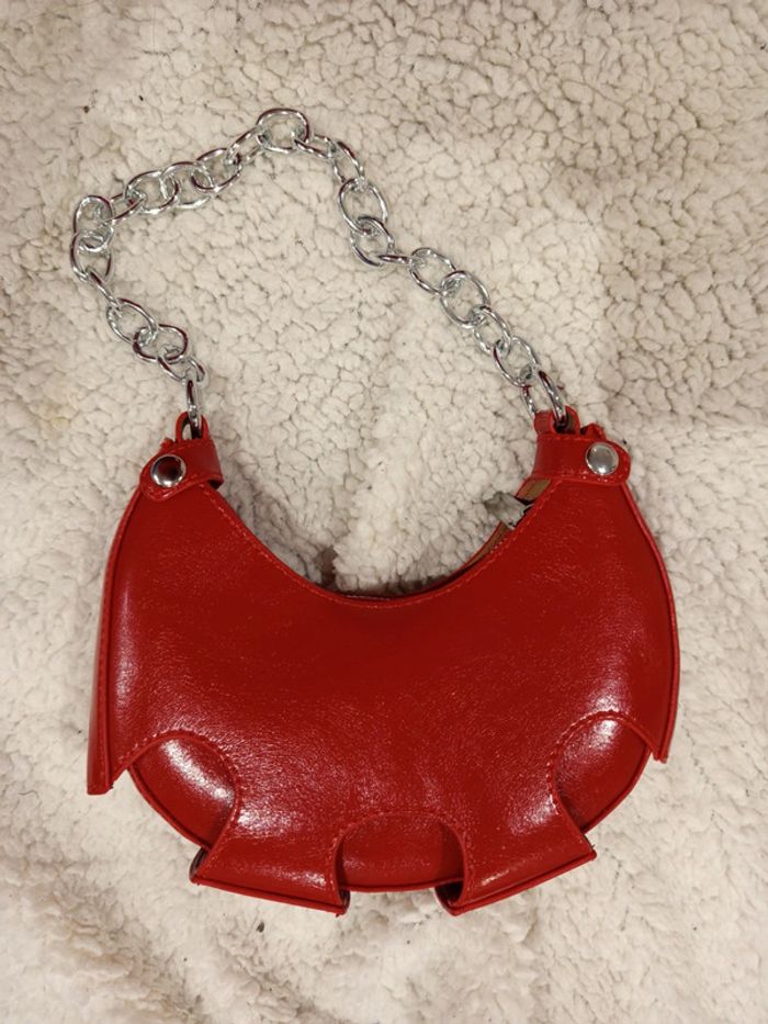🔝 Petit sac a main rouge vernis Shein CGER. avec chaîne argentée - photo numéro 3