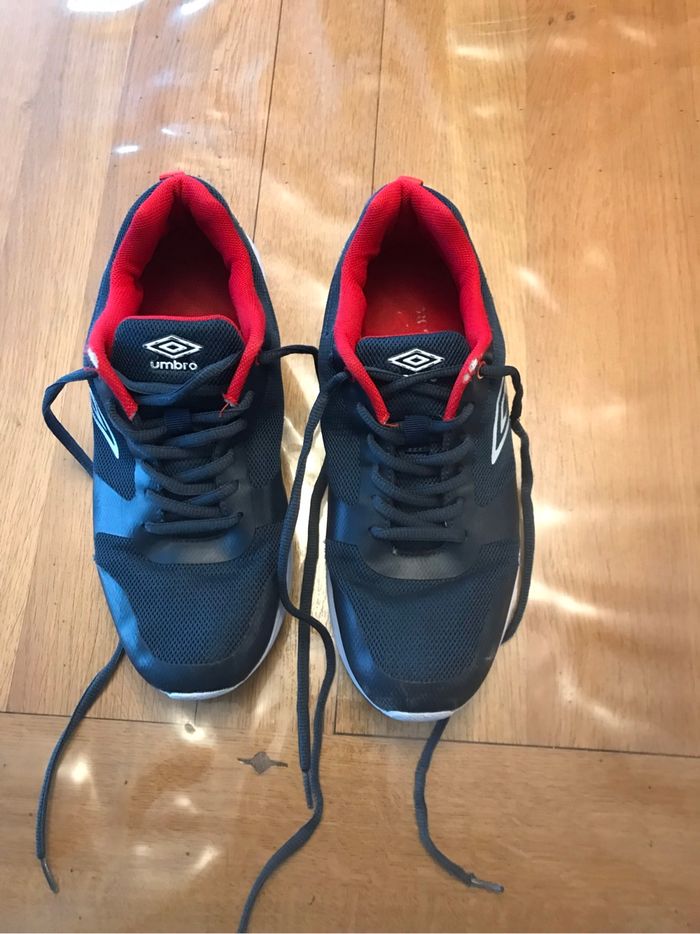 Basket umbro taille 40 Bien porté.