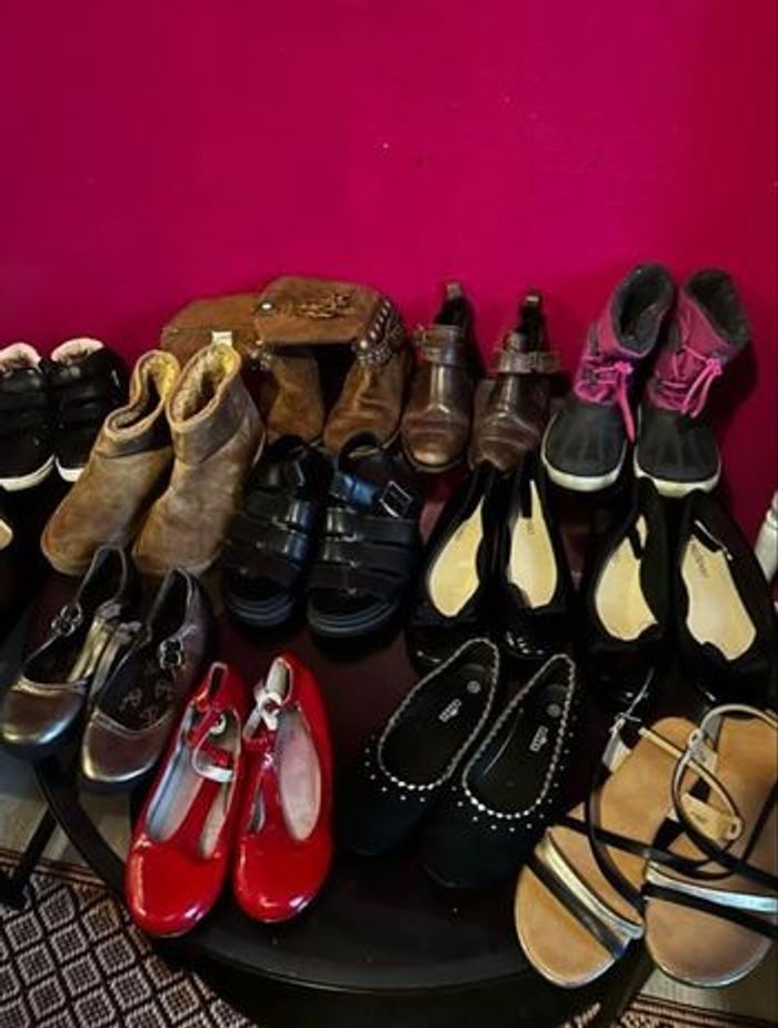 À vendre(plus pour enfant) . Vêtements , chaussures , vestes … ! À bas prix ! - photo numéro 7