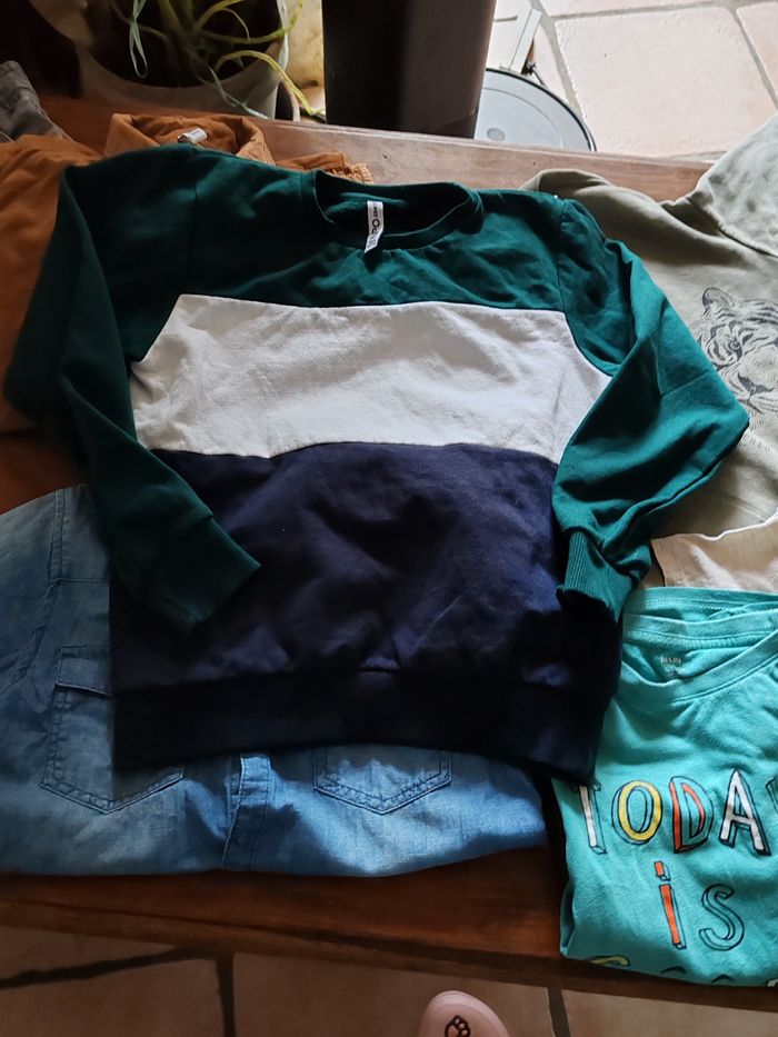 Lot vêtements garçon 10 ans - photo numéro 2