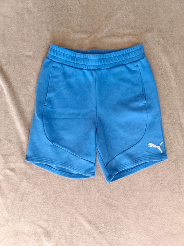 Short bleu Puma taille 13 ans