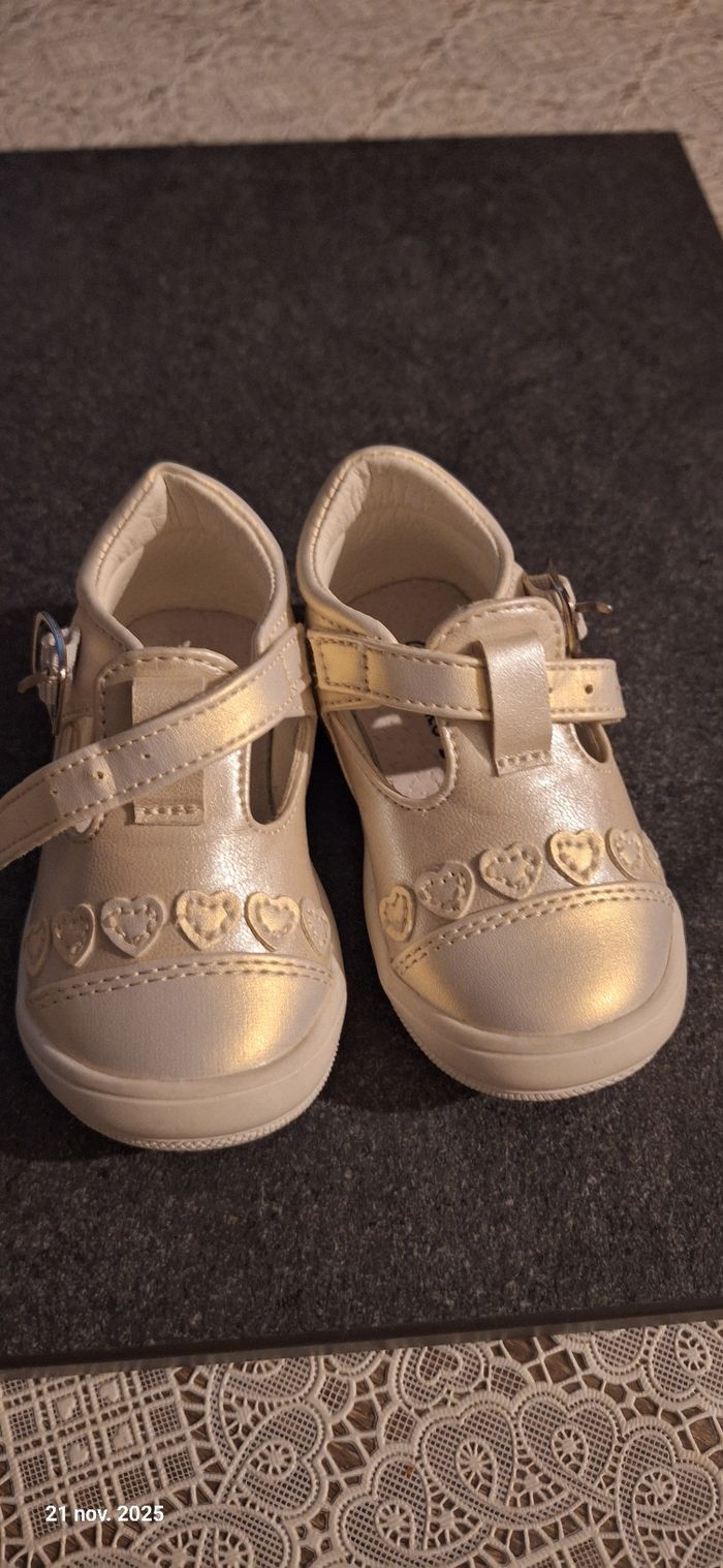 Chaussure - photo numéro 2