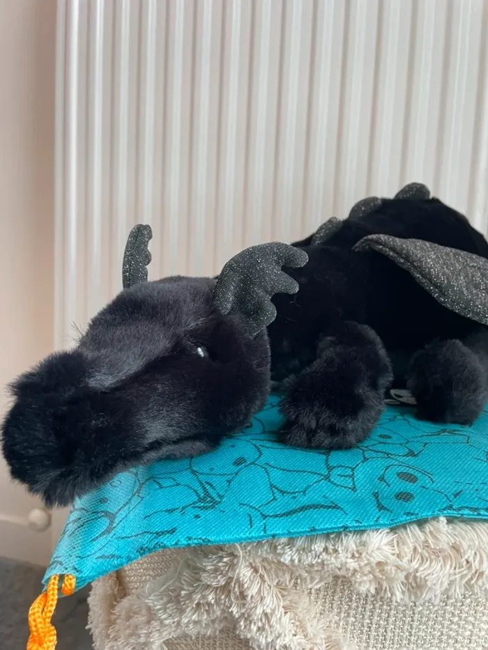 Peluche Jellycat Onyx Dragon Large 🐉🖤 - photo numéro 3