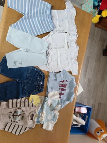 Lot 9 vêtements bébé 3 mois
