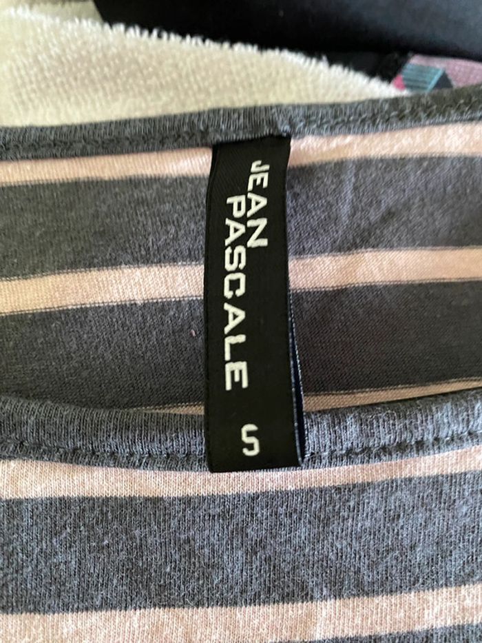 Pull manches 3/4 « something Wonderful ist Happening » Jean Pascale Taille S - photo numéro 3