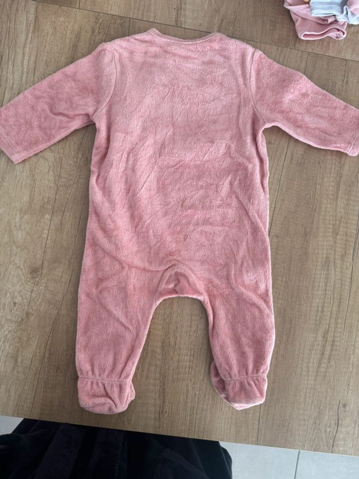 Pyjama dors bien 6 Mois - photo numéro 3