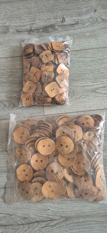 Boutons en noix de coco