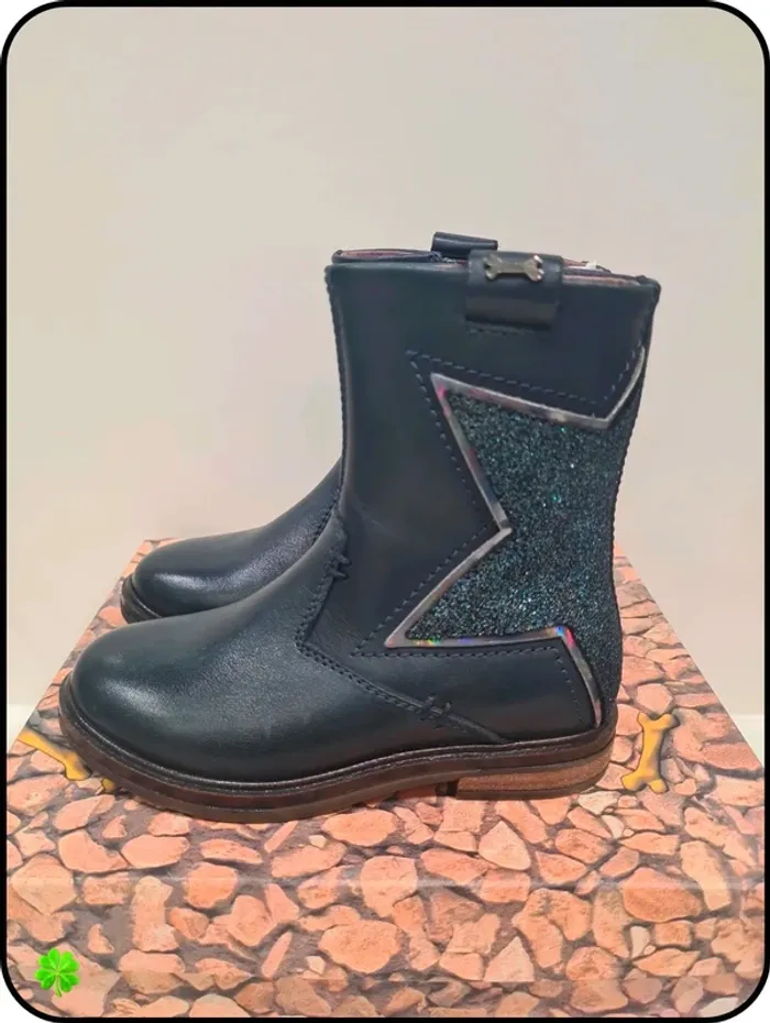 Chaussures Stones and Bones 24