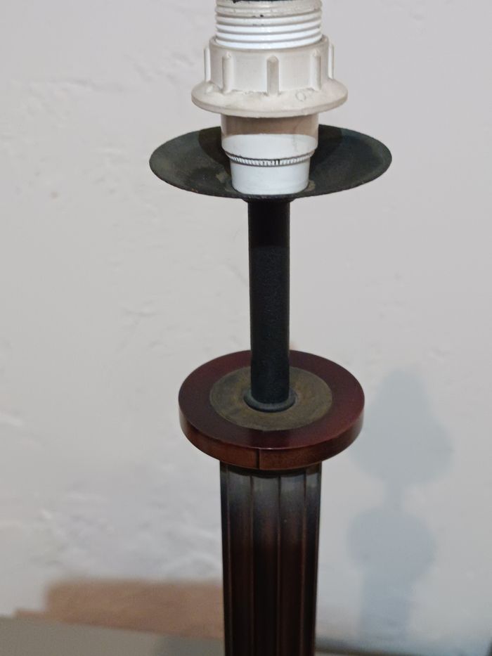 Lampe effet bois - photo numéro 3