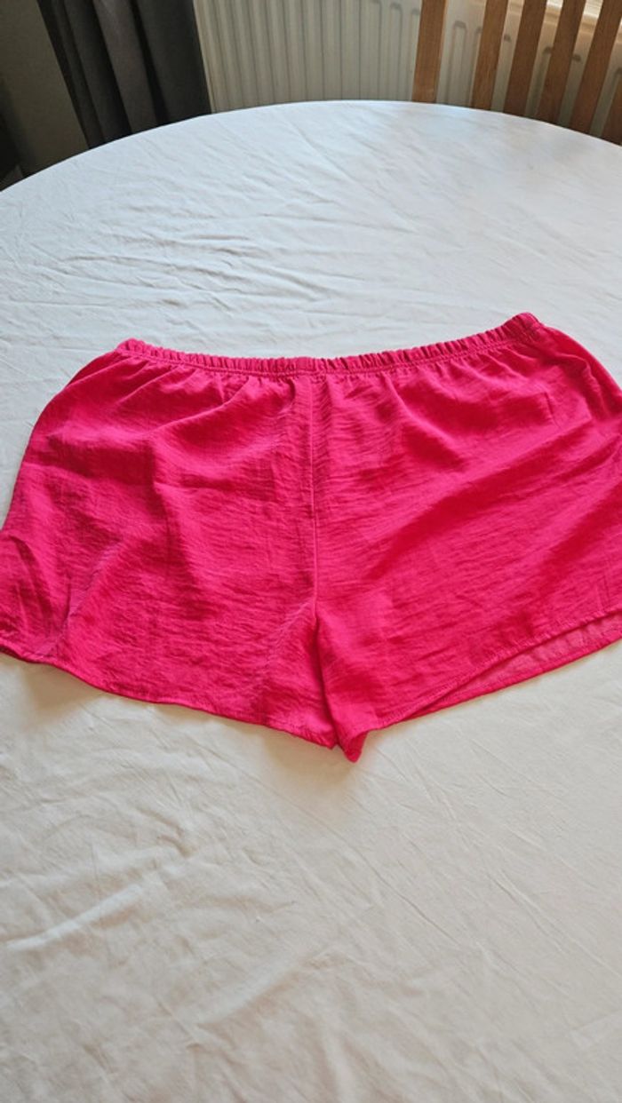 Short fuchsia fluide Gemo- Taille élastique du 44 au 48 - photo numéro 5