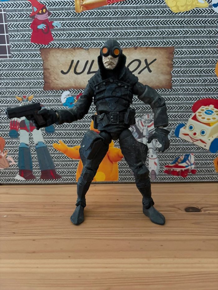 Mezco Toys Hellboy Comic Series - Série 1 - Lobster Johnson - photo numéro 2