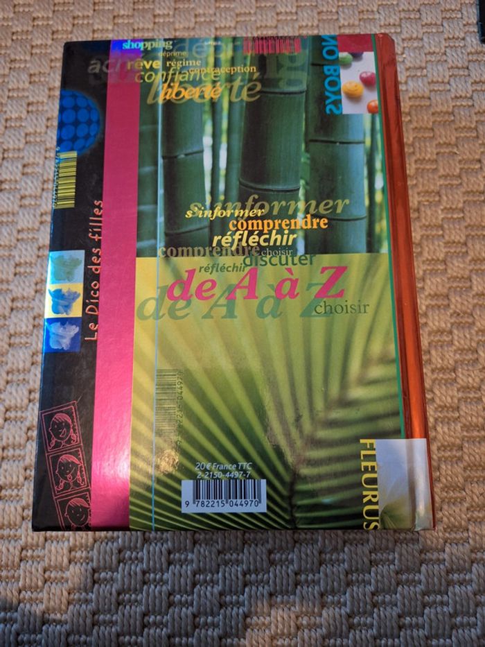 Livre Dico des filles - photo numéro 2
