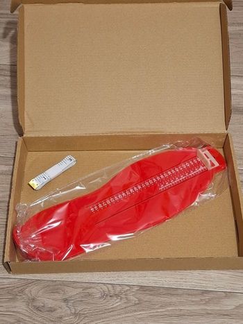 Mesure pied familial rouge + mètre