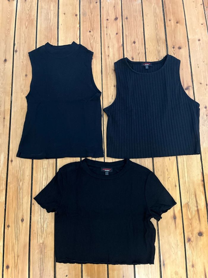 3 tee shirts taille XS / S