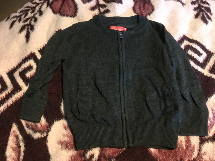 Gilet gris tissaia 3ans garcon comme neuf