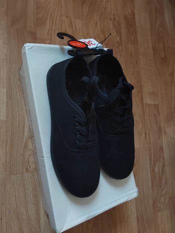 Basket neuf mixte taille 36