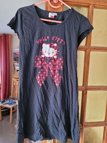 Nuisette hello kitty taille 38/40