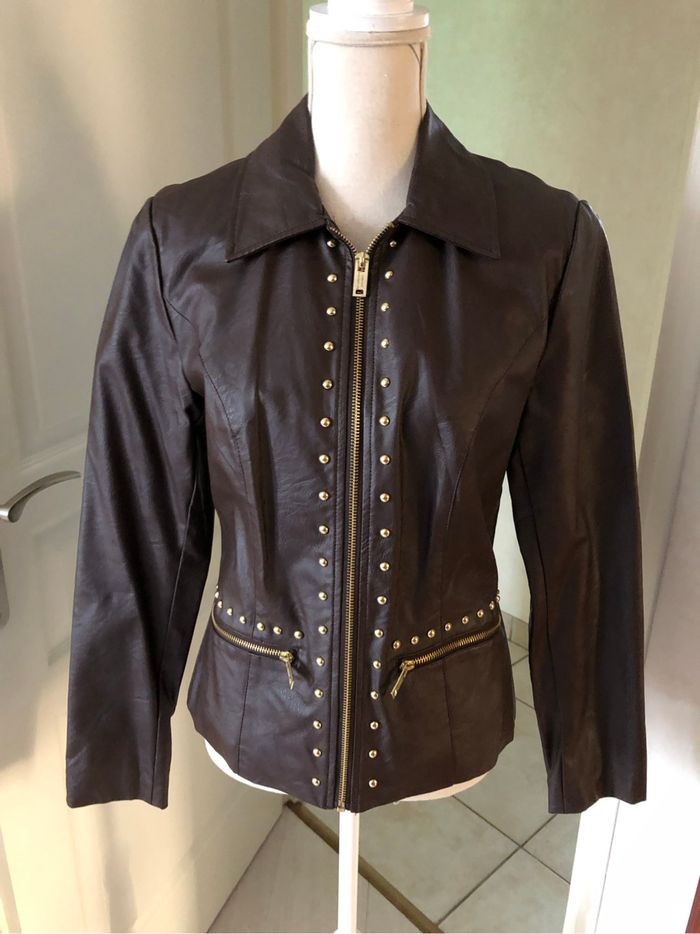 Veste similicuir marron jamais portée