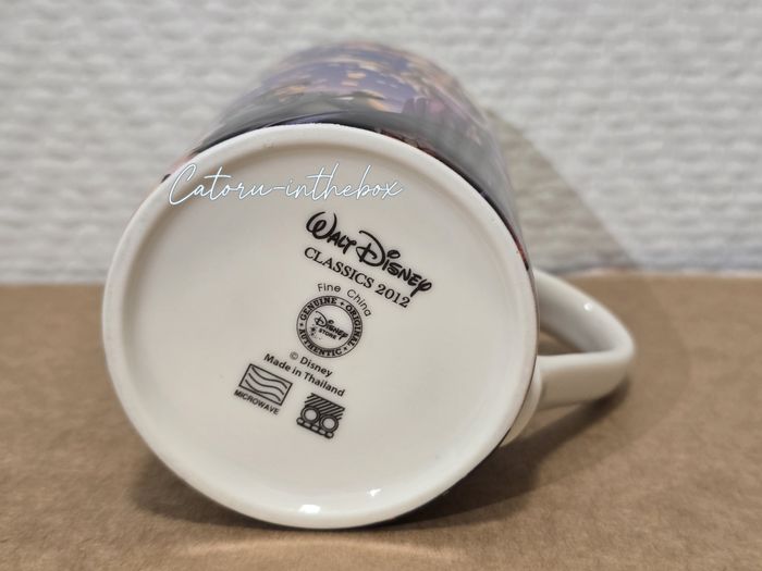 Tasse / Mug / Cup Disney Classics Raiponce Flynn Rider Pascal - photo numéro 9