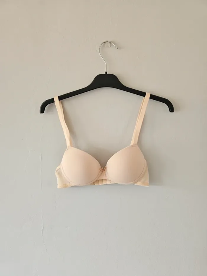 Soutien-gorge - photo numéro 2