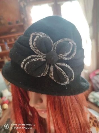 Chapeau fleur en laine