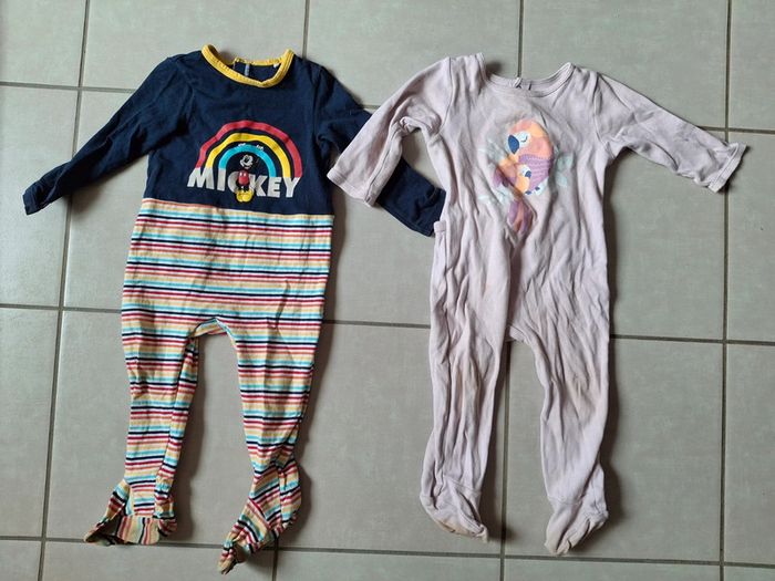 2 pyjamas fins été bon état 18mois