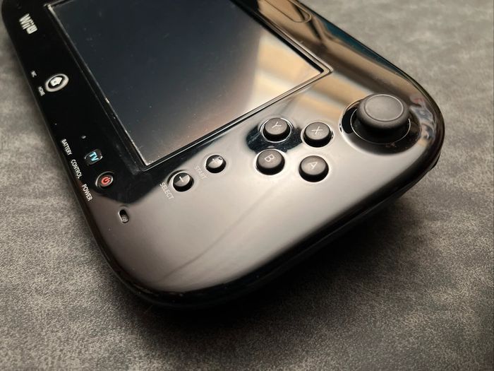 Console Wii U pack collector Zombi U en boite excellent état - photo numéro 14