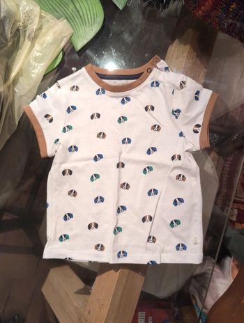 T-shirt neuf jamais porté 12 mois