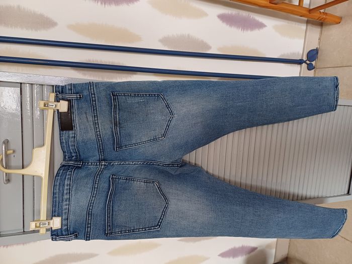 jeans troué et tee shirt hommes Taille XL - photo numéro 5